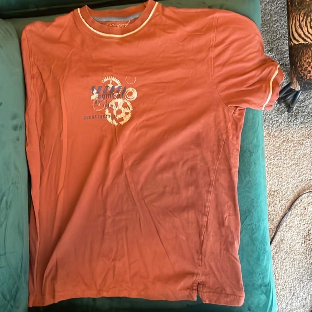 Globetrotter short sleeve orange tee